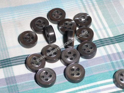 काले रंग के यूरोपीय ग्लास बटन