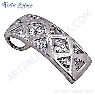 चमकदार क्यूबिक जिरकोनिया जेमस्टोन सिल्वर पेंडेंट