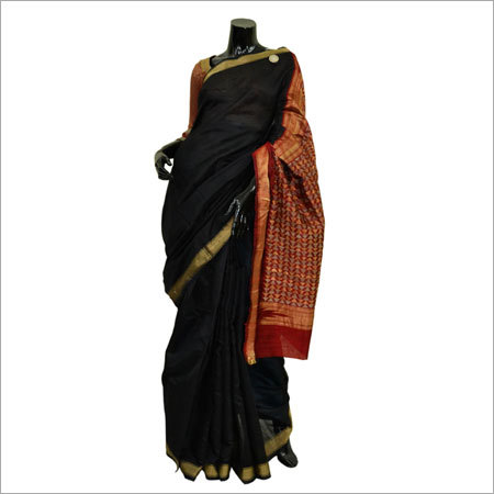 फैंसी रेशमी साड़ी