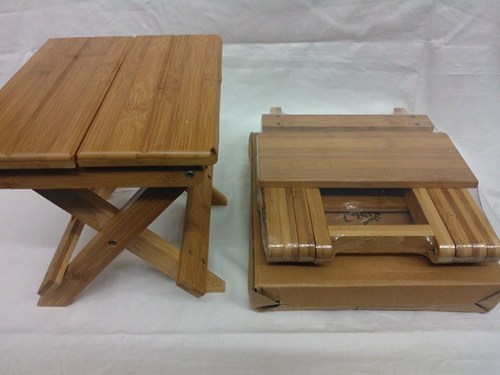 लकड़ी की फ़ोल्ड करने योग्य कुर्सी