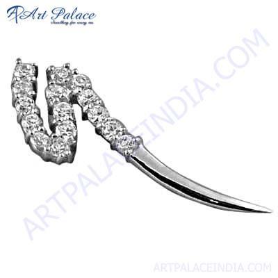 चमकदार क्यूबिक जिरकोनिया जेमस्टोन स्टाइलिश सिल्वर पेंडेंट