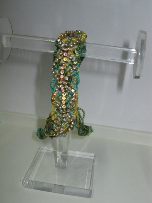 बहु मोती कंगन