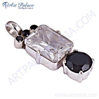 काले गोमेद, काले खनिज पदार्थ और क्रिस्टल के साथ सुरुचिपूर्ण रत्न चांदी का लटकन