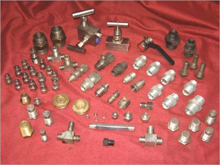 Hose Adaptors, Needle Valves, Manifolds, Gauge Cocks