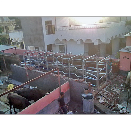 दूध निकालने वाला कमरा निर्माण