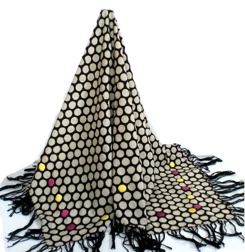 पोल्का डॉट स्कार्फ़