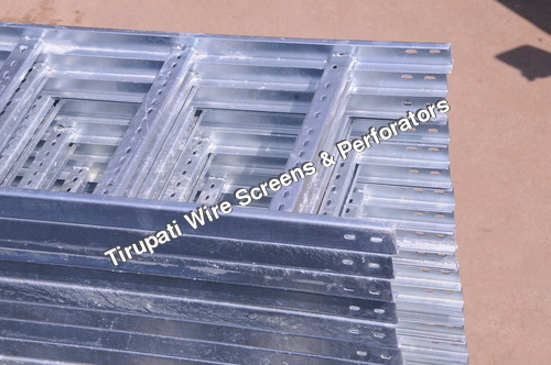 सीढ़ी प्रकार के केबल ट्रे