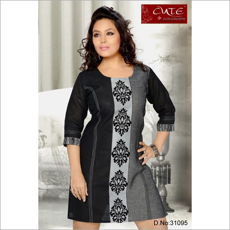 सुंदर कुर्ती