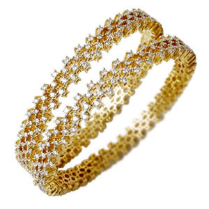 Wedding Bangle Pair In Yellow Gold Gender: Women