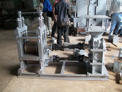 पिंच रोलिंग मशीन