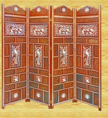 लकड़ी का जड़ा हुआ विभाजन