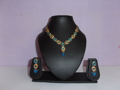 कॉस्ट्यूम ज्वेलरी