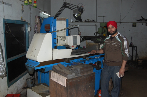 स्वचालित पीसने वाली मशीन-यूएसए