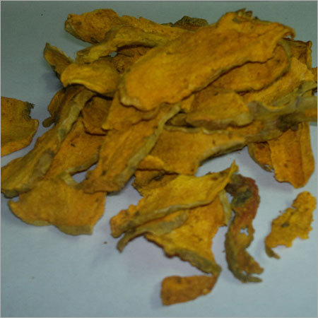 सूखाई गई हल्दी के फ्लेक्स