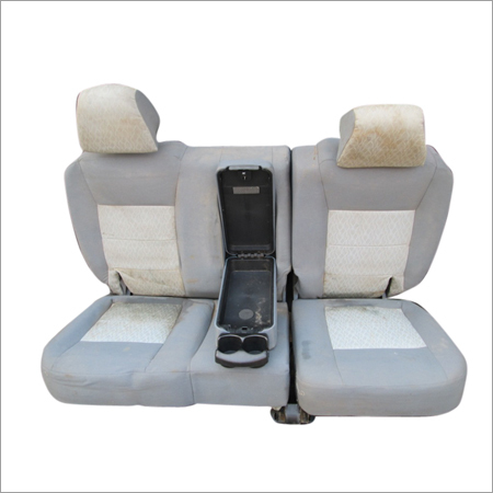 सेंटर आर्मरेस्ट