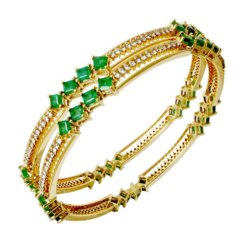 Emerald Bangle - 18k Gold, 1.92 ct Diamond & 10.06 ct Emerald, Anti-Allergy & Odorless Features