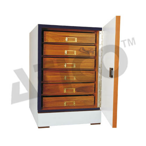 Insect Display & Storage Showcase - 90x60x11 cm, Plyboard Frame with Velvet-Lined Hinged Doors, 10 Showcase Capacity