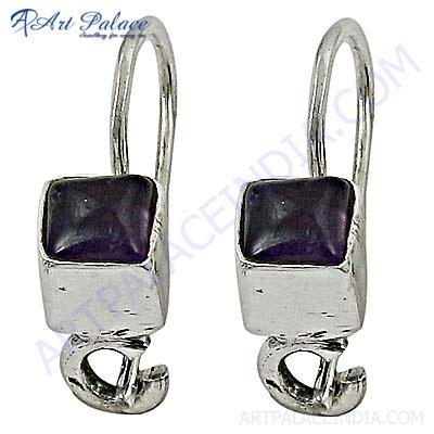 फैशनेबल नीलम रत्न चांदी की बालियां