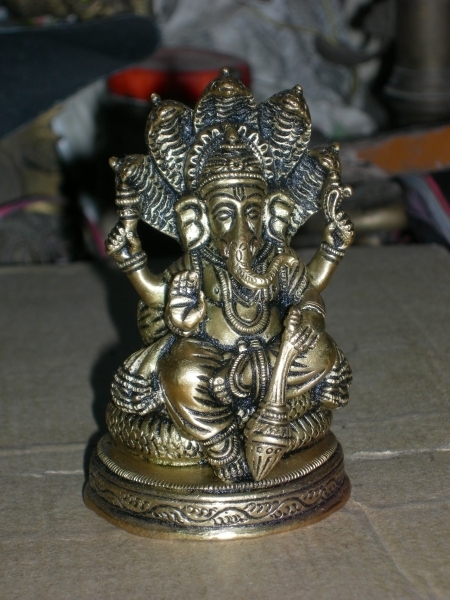 बुद्धा पीतल लक्ष्मी मूर्तियाँ