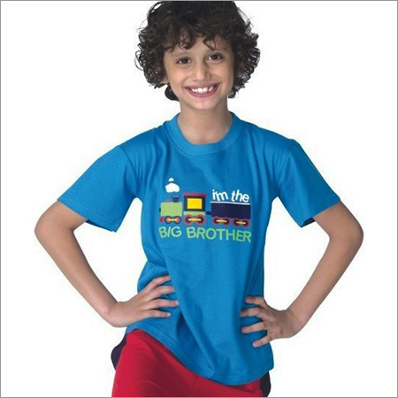 बच्चों के लिए कपड़े