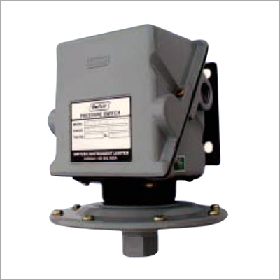 GM वाइटरप्रूफ एनक्लोजर में मॉडल 020