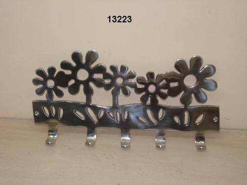 फूल डिजाइन हैंगर