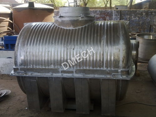 जल टैंक के लिए मोल्ड
