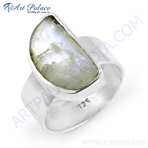 थोक विभिन्न शैलियों इंद्रधनुष मूनस्टोन चांदी की अंगूठी