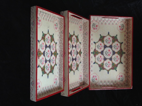 सेवा ट्रे