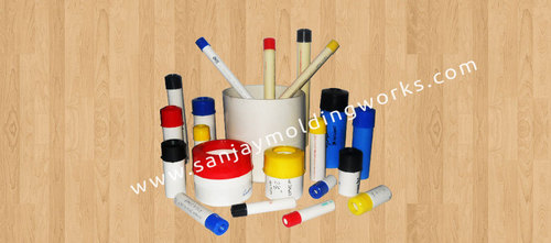 प्लंबिंग पाइप और कैप