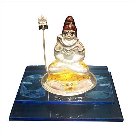 चाँदी लेपित भगवान की मूर्तियाँ
