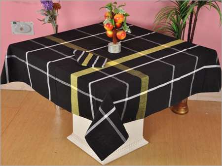 कस्टमाइज्ड टेबल क्लॉथ
