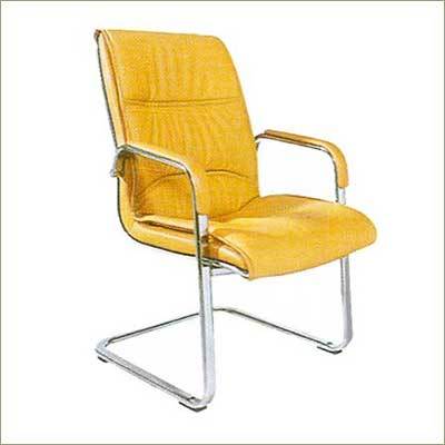 चमड़े की कार्यालय कुर्सी