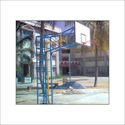 बास्केट बॉल पोस्ट और बोर्ड