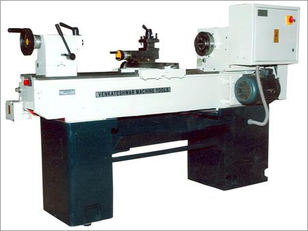LATHE मशीन