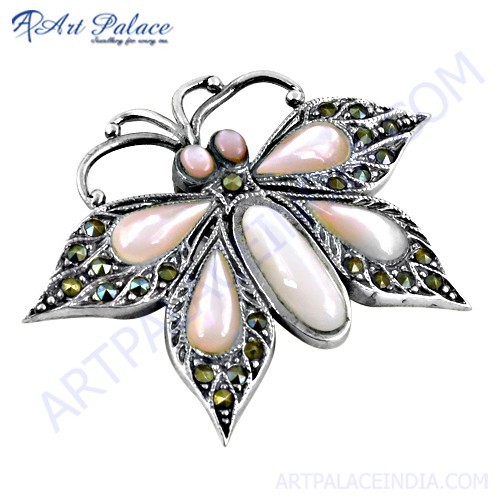 गन मेटल और मदर ऑफ पर्ल के साथ सुंदर तितली शैली चांदी का लटकन