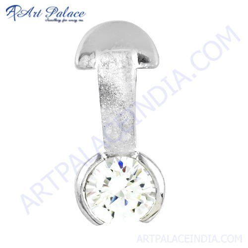 चमकदार क्यूबिक जिरकोनिया जेमस्टोम सिल्वर पेंडेंट