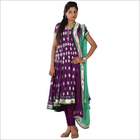 बैंगनी जॉर्जेट डिजाइनर सूट कुंदन सलमा कार्य