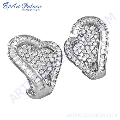 स्टाइलिश हार्ट शेप क्यूबिक ज़िरकोनिया सिल्वर इयररिंग्स