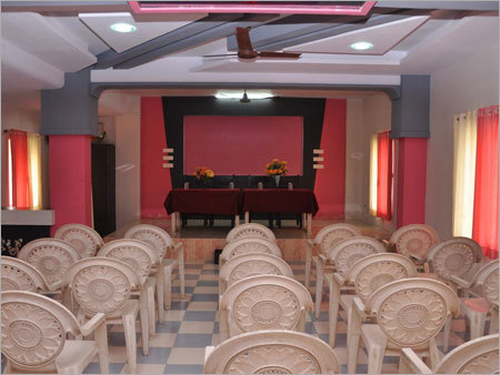 सम्मेलन कक्ष सेवाएँ