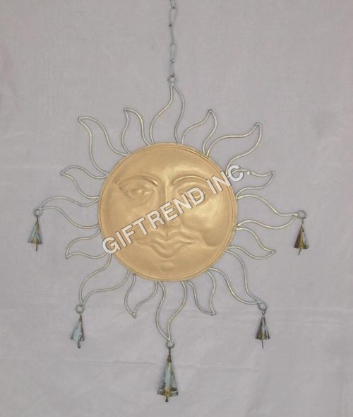 सूर्य दीवार पर लटकने वाला