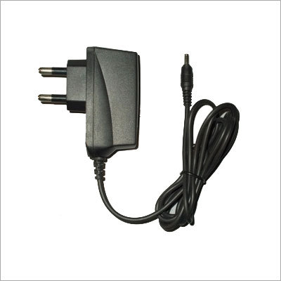 मोबाइल फोन चार्जर