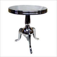 धातु की स्टूल्स