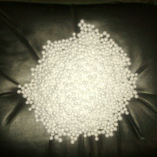 थर्मोकोल गेंद