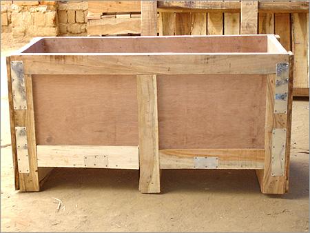 लकड़ी का बॉक्स