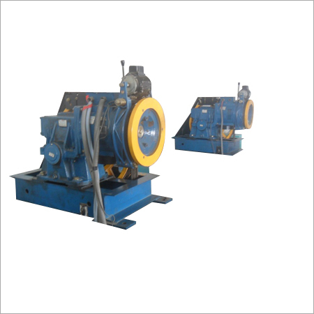 ट्रैक्शन मशीन