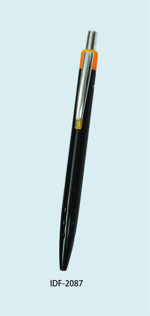 ब्लैक एंड यलो मेटल पेन