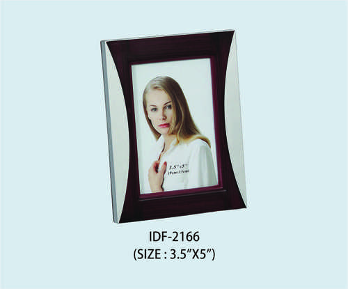 Photo Frame - Color: White & Maroon
