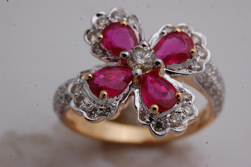 Ruby Flower Ring Design For Bride, Gemstone Wedding And Engagement Ring For Girls Gender: Women's