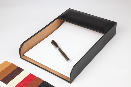 ब्लैक A-4 पेपर ट्रे